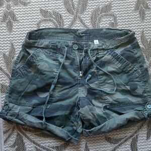 Sympli Camouflage Women Shorts